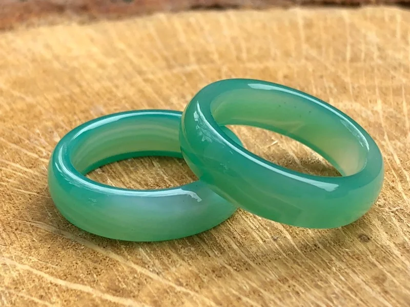 Green band ring deals
